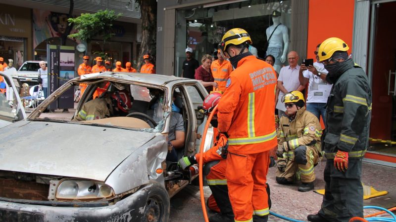 Sejusp: Blitz Integrada Educativa alerta motoristas sobre direção responsável durante o carnaval