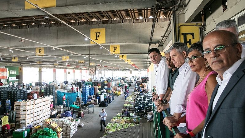 Ministro vem a Contagem por intermédio da Prefeitura, anuncia grupo de trabalho e defende retirada da CeasaMinas do programa de desestatização