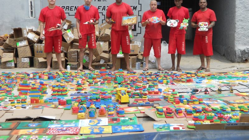 Sejusp: Esperança: mais de mil brinquedos fabricados por presos de Lavras serão doados a crianças no domingo de Páscoa