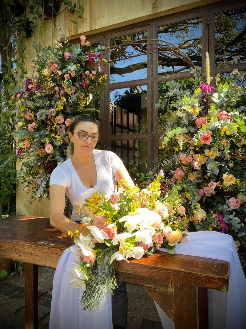 Sistema Fecomércio, por meio do Senac, lança novo curso de florista para aumentar empregabilidade no mercado de flores