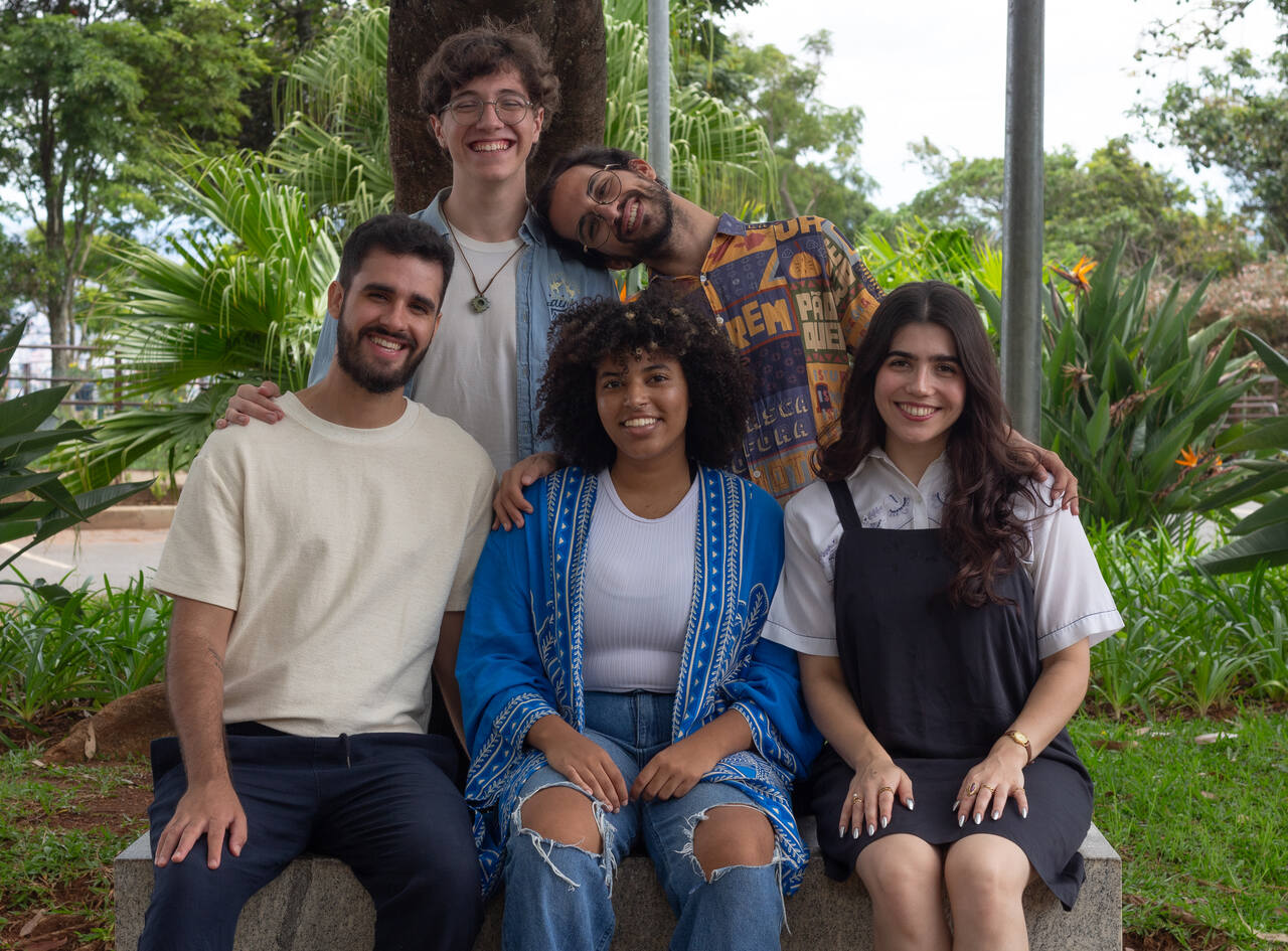 Coletivo de teatro da UFMG premiado na Noruega apresenta performance no Ao Cair da Tarde desta semana