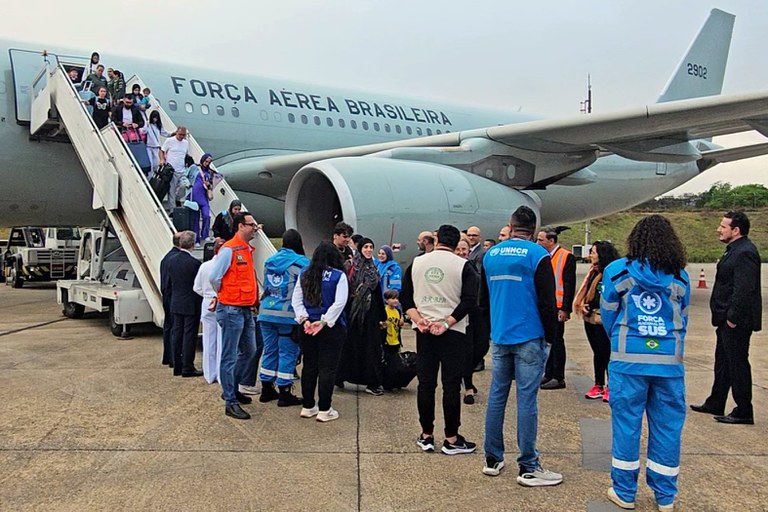 RAÍZES DO CEDRO: novo voo da Operação Raízes do Cedro pousa em Guarulhos com 221 passageiros a bordo