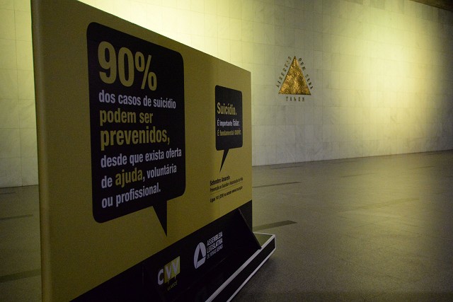 Lei reforça prevenção ao suicídio em Minas