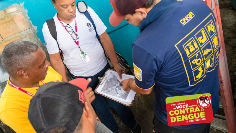 De olho no Aedes aegypti: agentes de endemias visitam locais mapeados pelo drone em Contagem