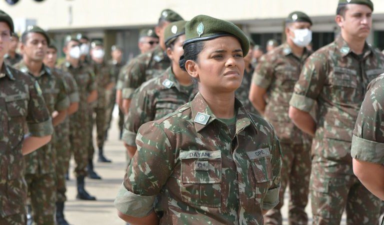 Alistamento militar voluntário feminino está aberto e segue até 30 de junho