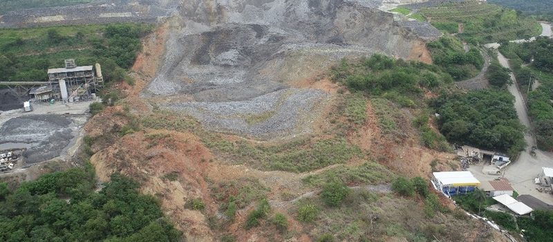 Governo de Minas multa empresa em quase R$ 320 milhões por danos causados após deslizamento em pilha de rejeitos