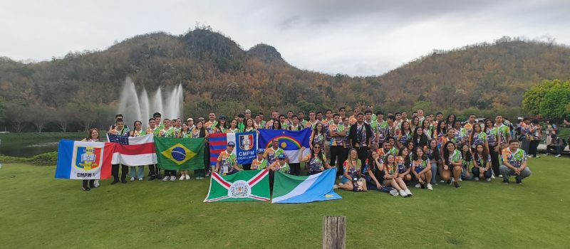 Estudantes da rede pública de Minas Gerais conquistam medalhas em competição de matemática na Tailândia